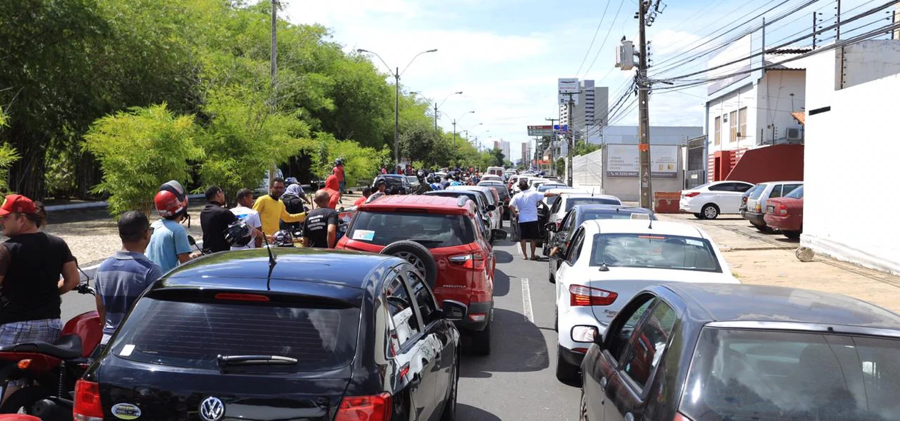 Fila de carros