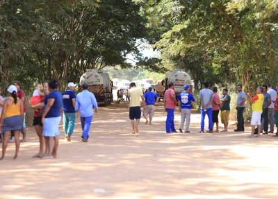Manifestantes no Terminal de Petróleo em Teresina