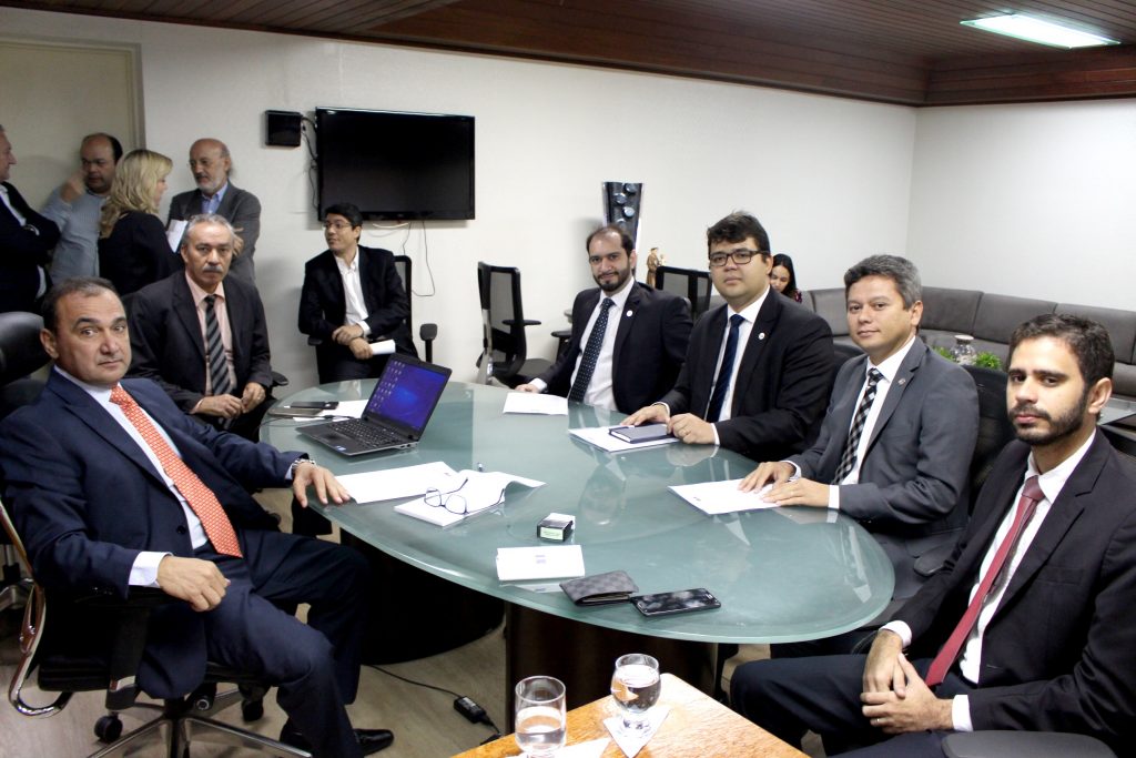 Reunião no Tribunal de Justiça com o desembargador Erivan Lopes e Chico Lucas