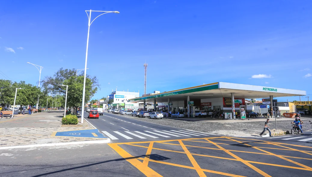 Posto de combustível na Frei Serafim