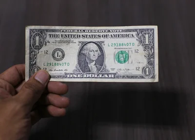 Dólar 