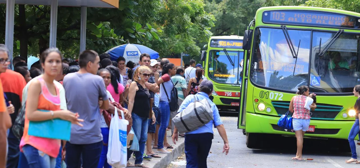 Ônibus no centro de Teresina