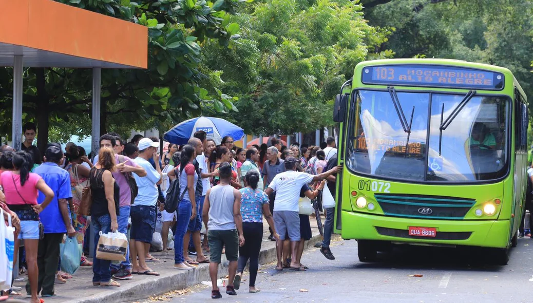Passageiros do transporte coletivo de Teresina