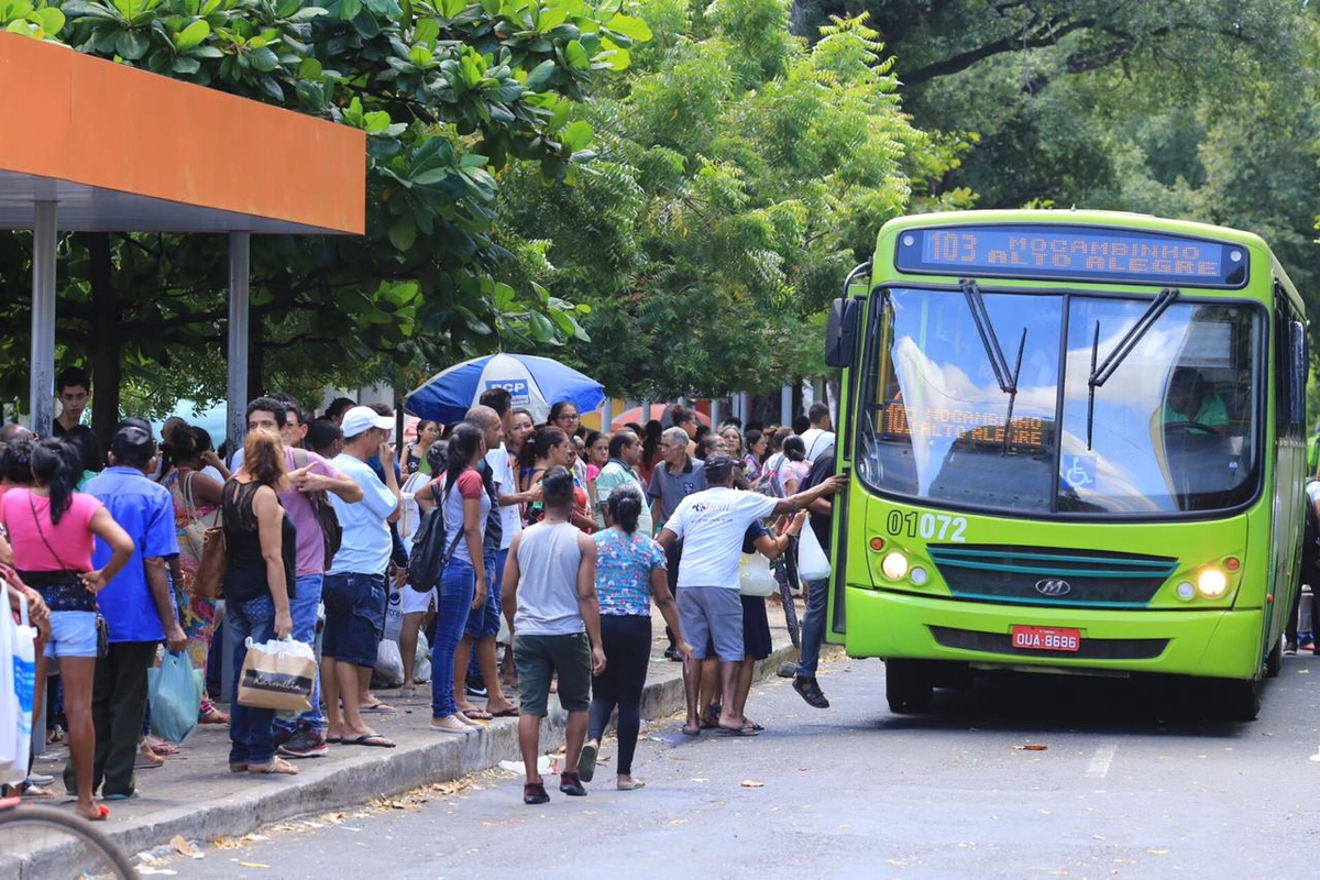 Passageiros do transporte coletivo de Teresina