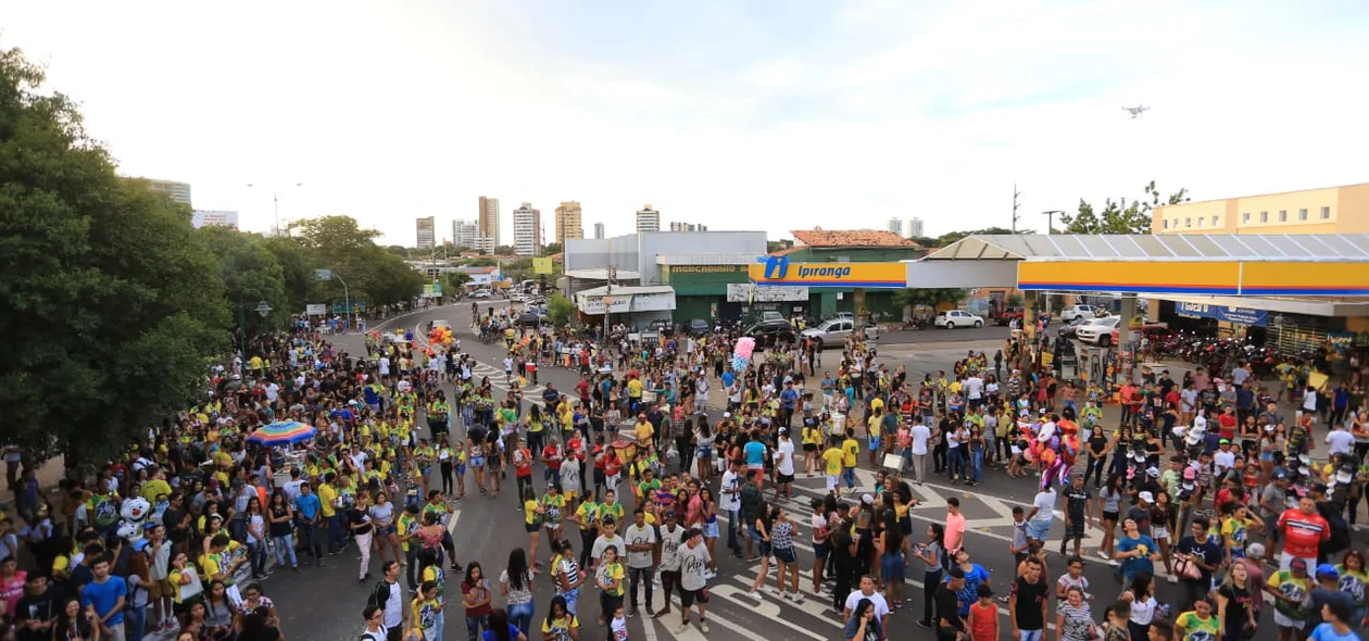A marcha teve como tema a paz