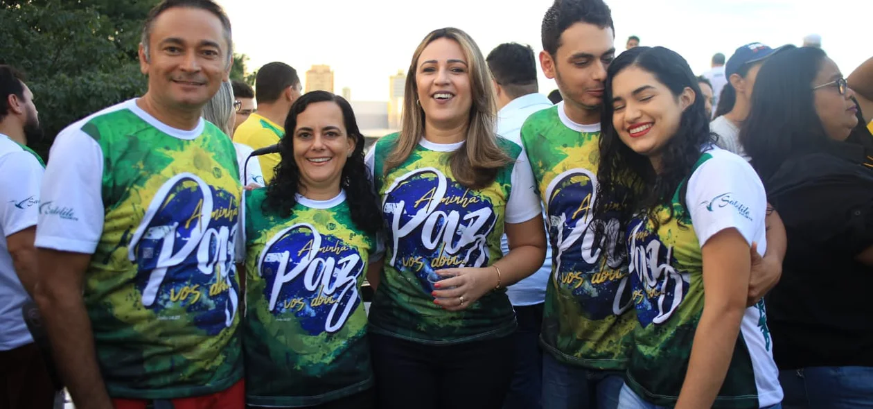 Rejane Dias participou da marcha