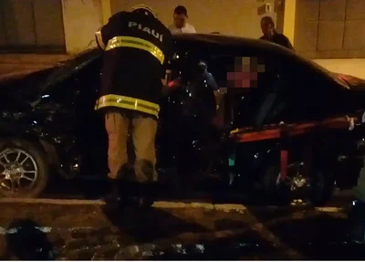 Acidente no cruzamento das avenidas Celso Pinheiro e Gil Martins