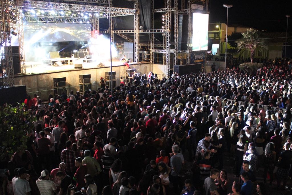 Primeira noite do Festival de Inverno de Pedro II