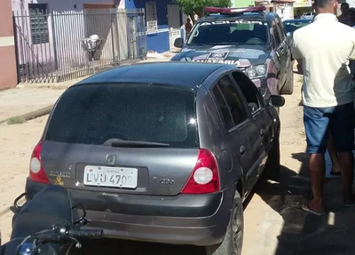 Carro utilizado pela dupla durante o assalto