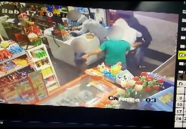 Criança de seis anos tenta proteger o pai durante assalto no Paraná