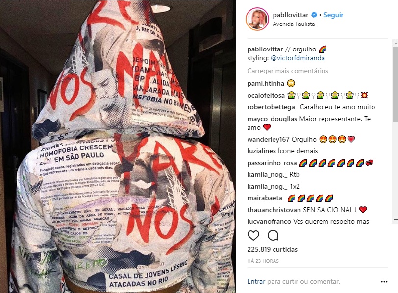 Look de Pablo Vittar durante Parada do Orgulho LGBT em São Paulo