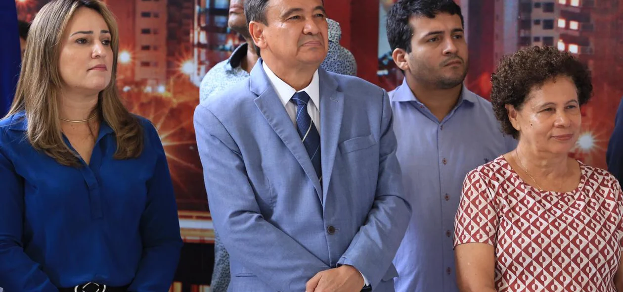 Wellington Dias durante a viagem inaugural do VLT