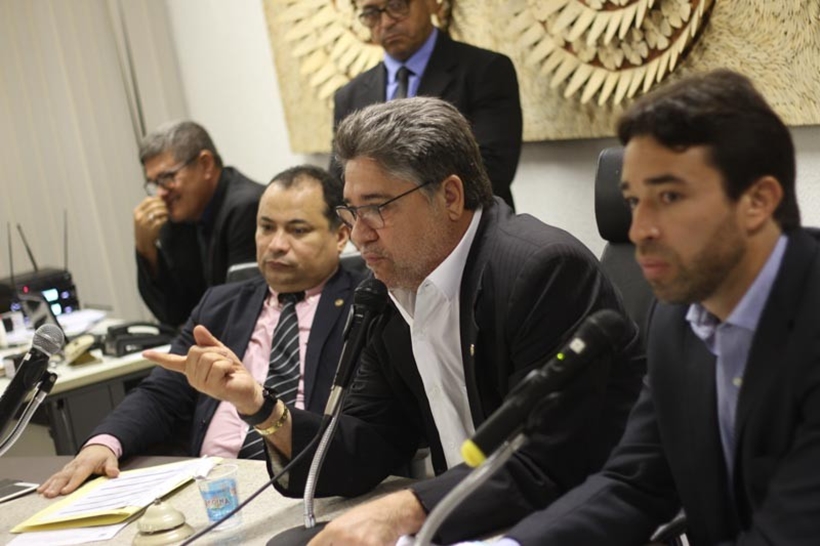 Comissão de Constituição e Justiça da Alepi