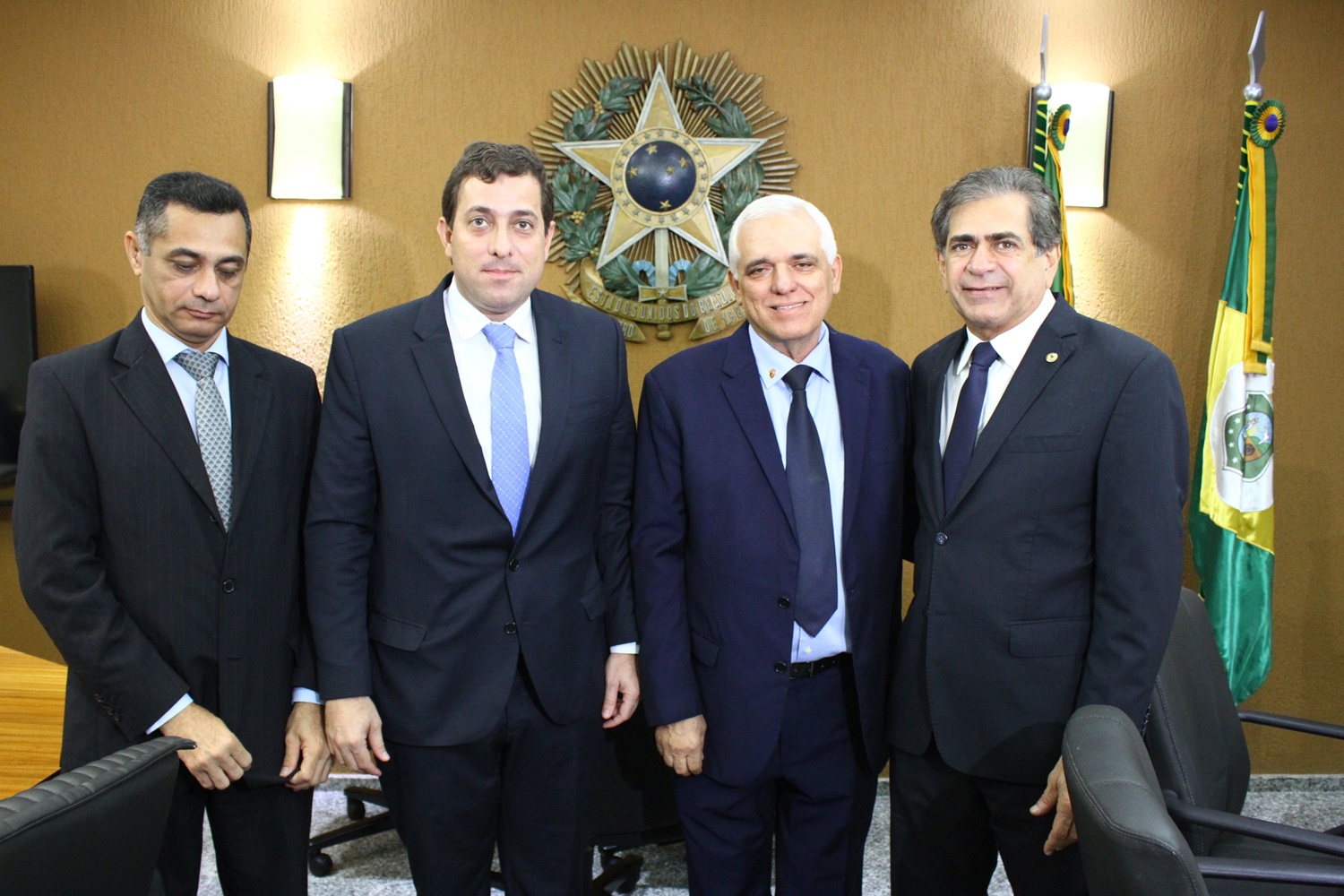 Themístocles Filho participa de seminário 