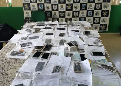 Polícia Civil realiza devolução de celulares recuperados