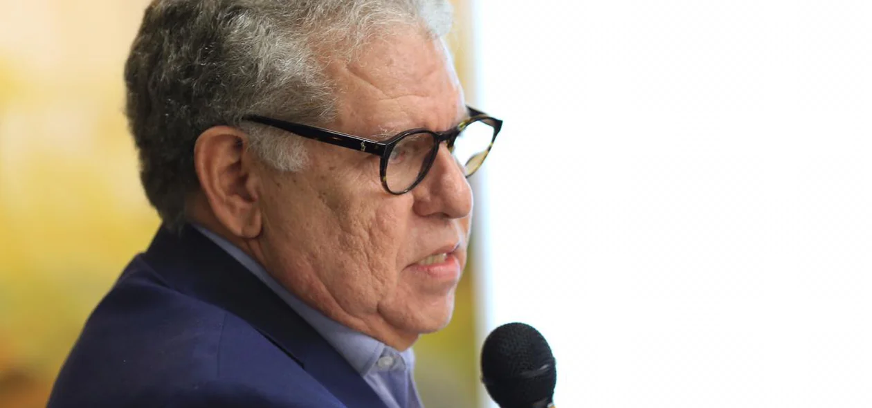Presidente da Eletrobras Piauí, Arquelau Siqueira