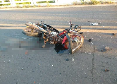 Moto ficou totalmente destruída