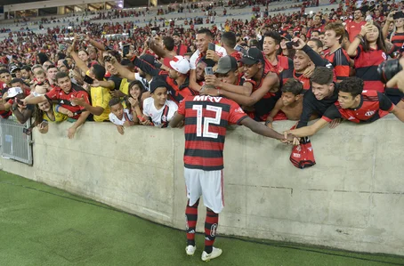 Vitória do Flamengo sobre o Paraná