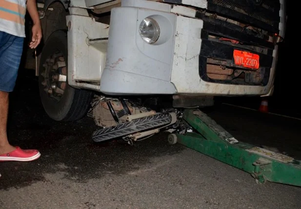 Acidente na BR 343 em Água Branca