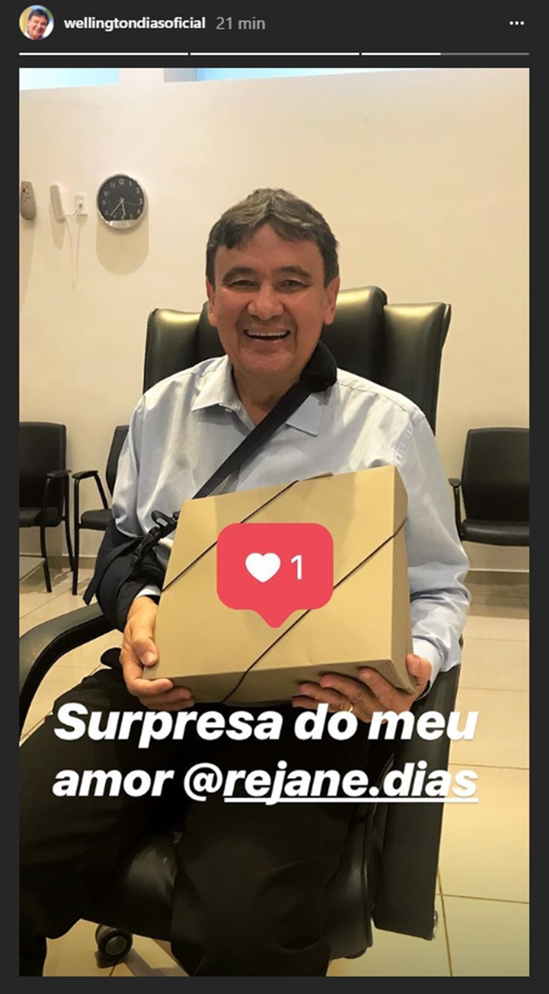 Rejane Dias faz surpresa a Wellington em Dia dos Namorados