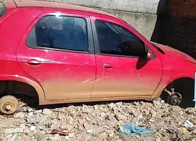 Veículo roubado é encontrado pela Polícia Militar