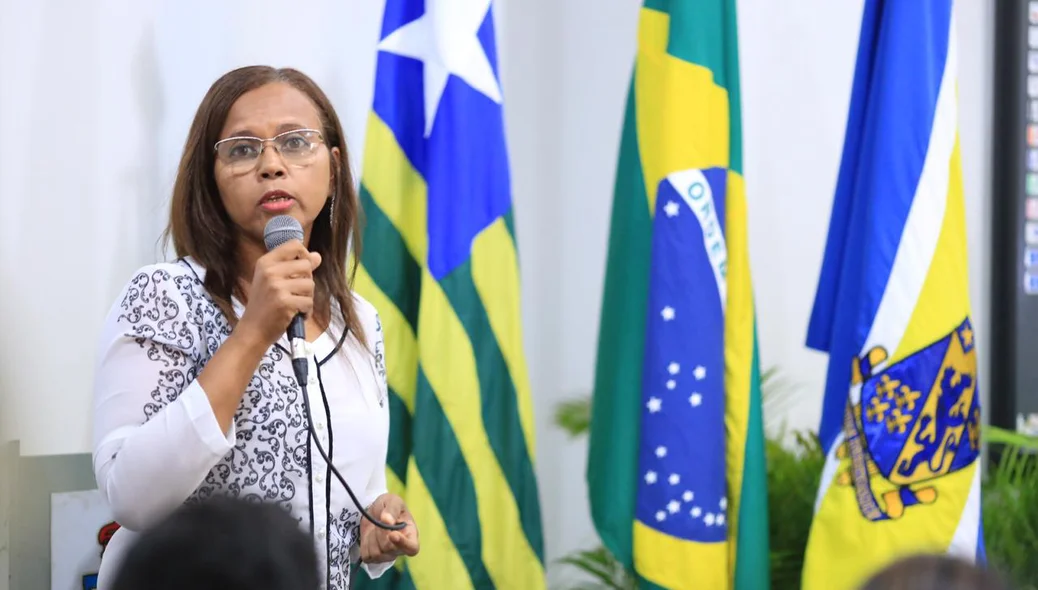 Professora doutora Shirlei Marli Alves