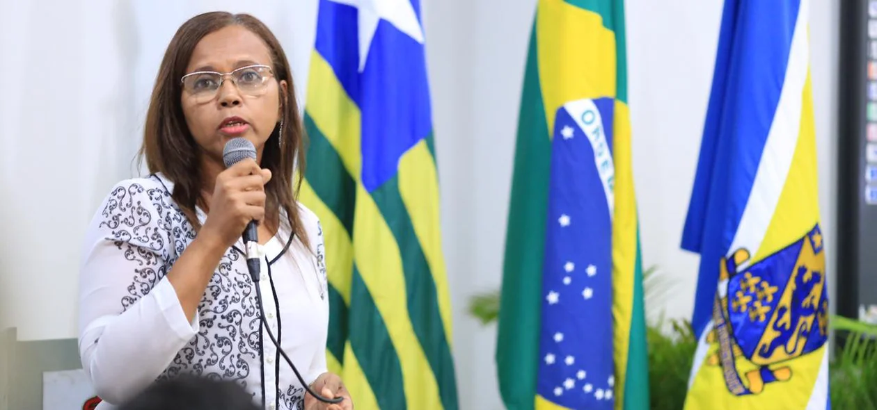 Professora doutora Shirlei Marli Alves