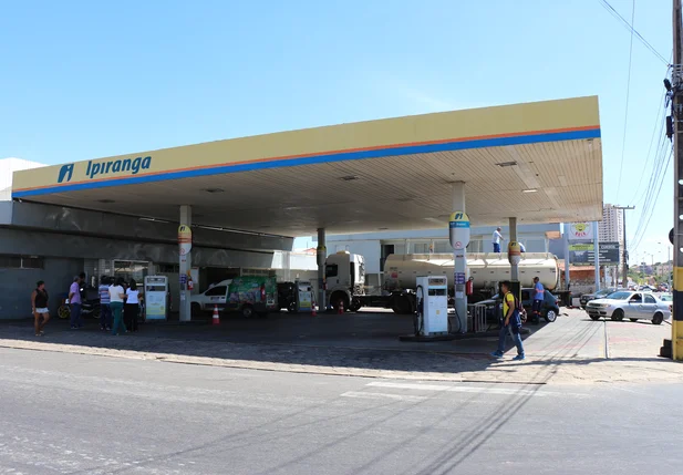 Procon fiscaliza Posto Bola na zona sul de Teresina