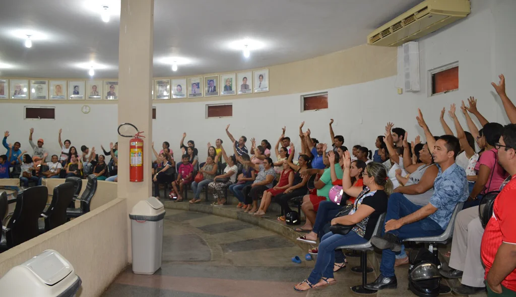 Servidores rejeitaram em assembleia reajuste de 2,95%