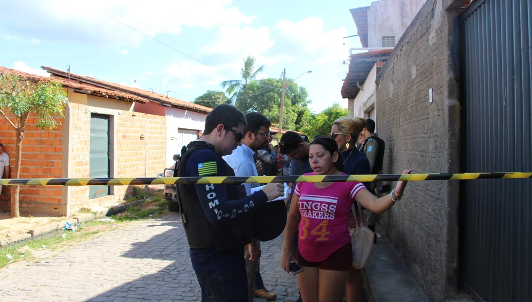 Irmãs das vítimas prestam esclarecimentos para polícia