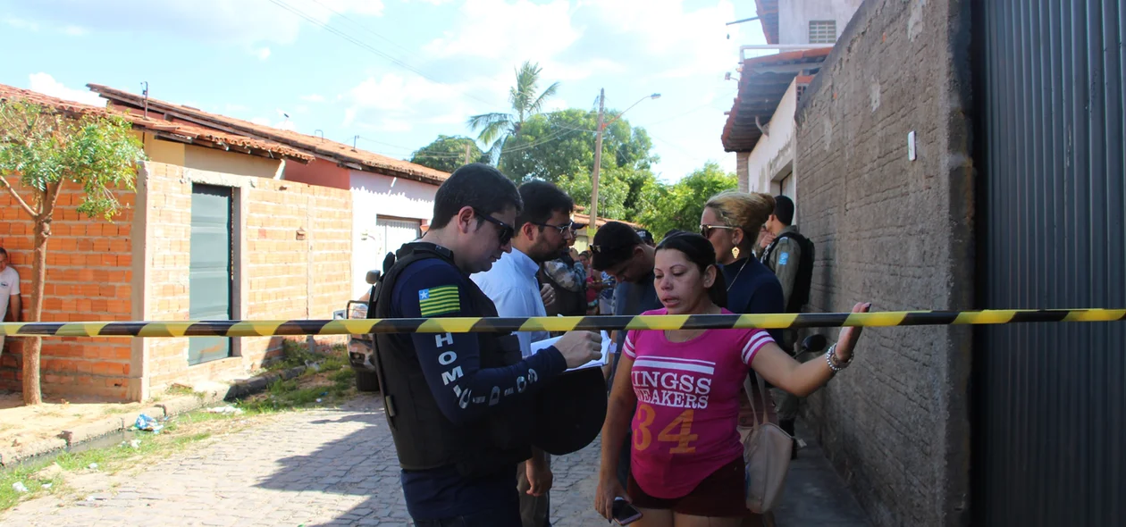 Irmãs das vítimas prestam esclarecimentos para polícia
