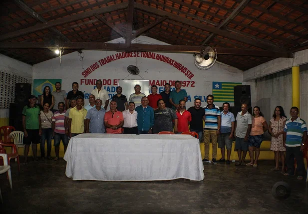 Reunião entre produtores de gado leiteiro e a prefeitura de Cocal
