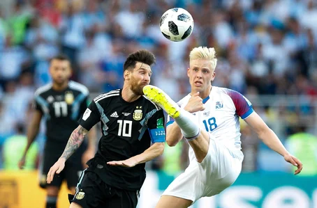 A bicampeã do mundo, liderada por Lionel Messi, não conseguiu superar a estreante Islândia 