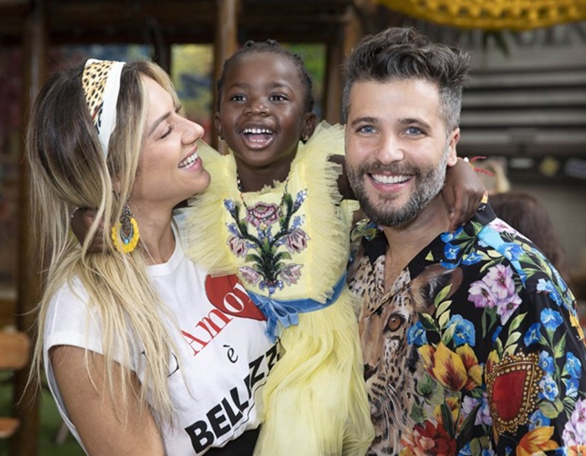 Giovanna Ewbank e Bruno Gagliasso com a filha Titi