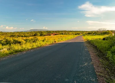 IDEPI está finalizando estrada que liga Cocal, Cajueiro da Praia e Barra Grande