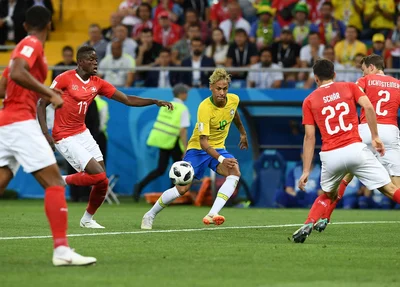 Neymar em jogo do Brasil contra a Suíça