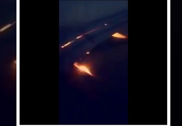 Avião da Arábia Saudita pegando fogo