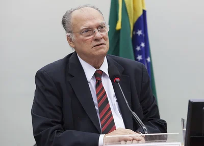 Roberto Freire
