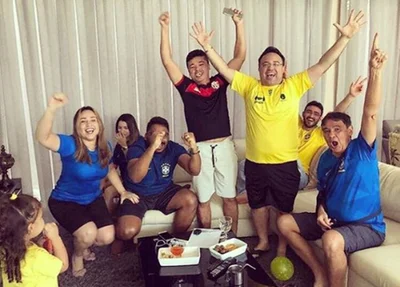 Governador Wellington Dias comemora com a família 