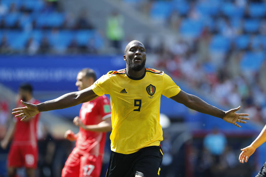 Lukaku celebra o segundo gol da Bélgica contra a Tunísia 