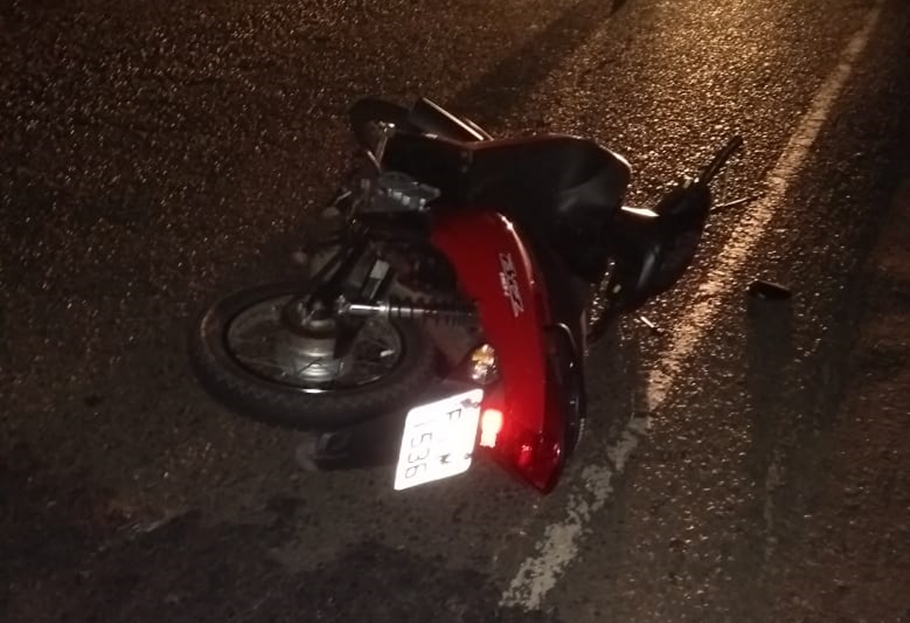 Uma das motos envolvidas no acidente