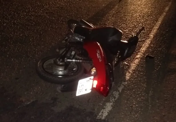 Uma das motos envolvidas no acidente