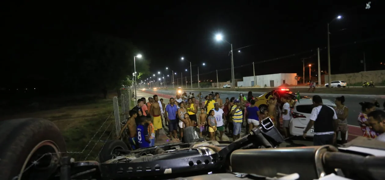 Acidente aconteceu no prolongamento da Avenida Cajuína