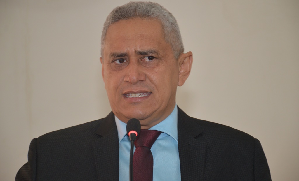 José Luís de Carvalho (PTB) encabeça chapa de oposição ao prefeito