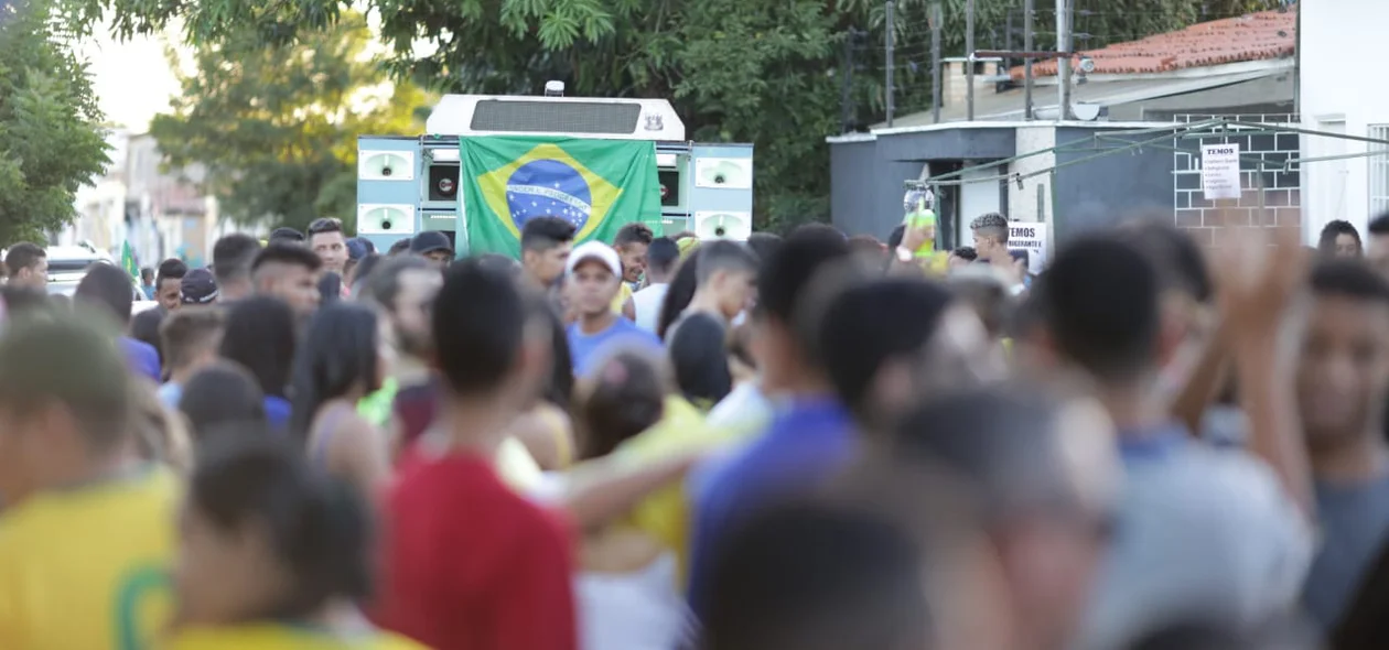 Teresinenses lotaram a Rua da Copa