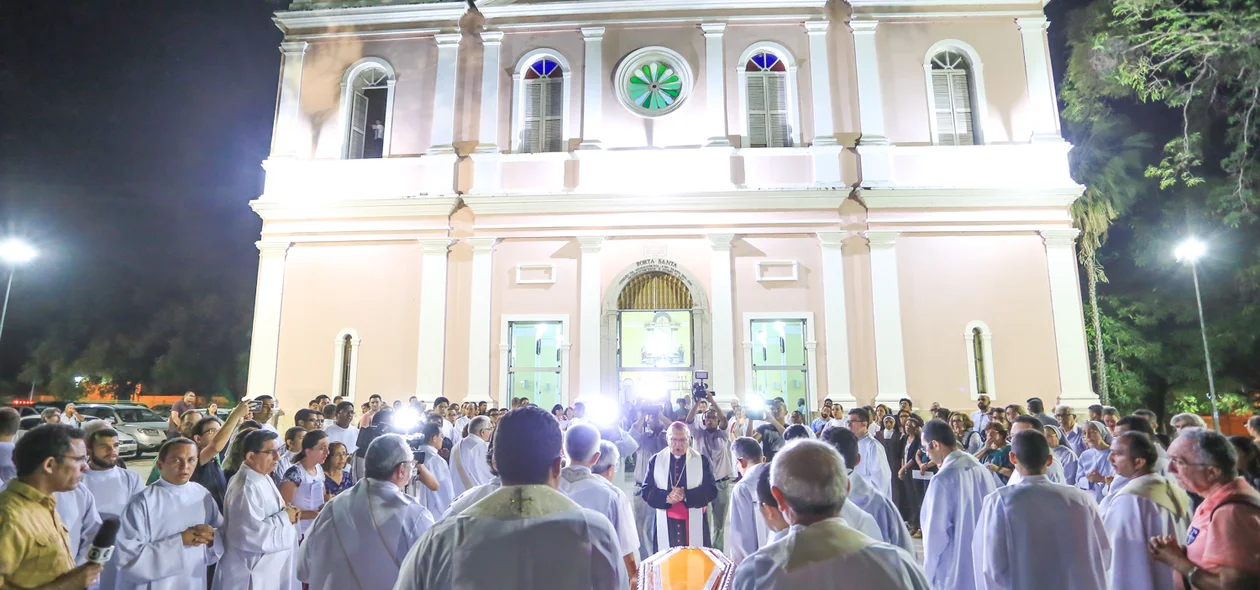 Corpo velado na Igreja catedral nossa senhora das dores