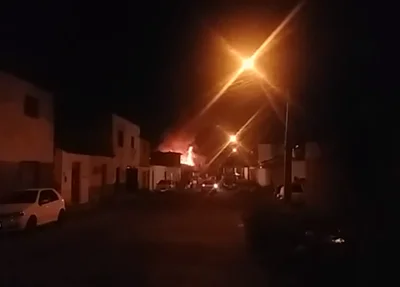 Incêndio foi registrado por moradores