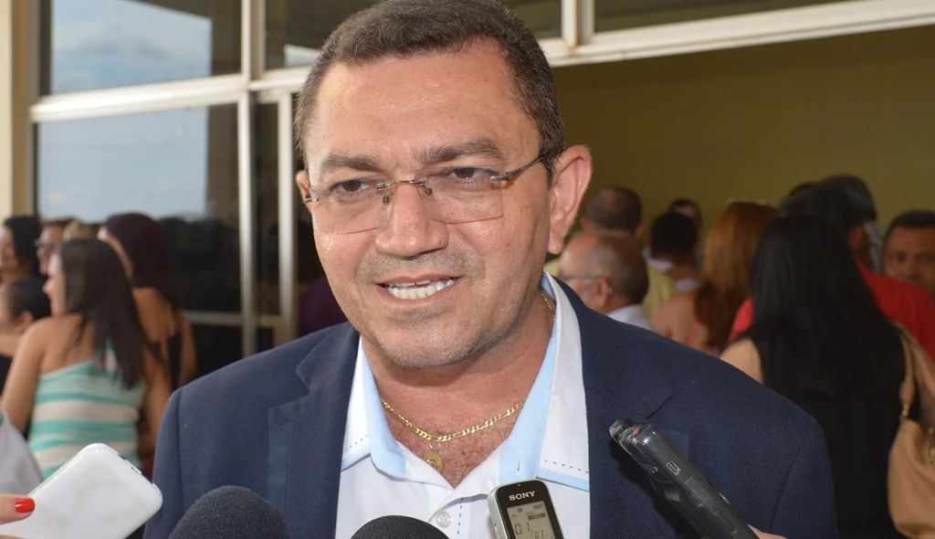 Prefeito de Picos confirma exoneração de secretários indicados pelo PTB
