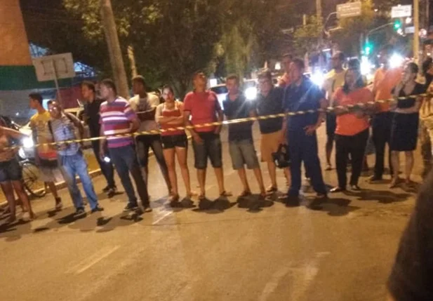 O acidente aconteceu na noite desta quinta-feira