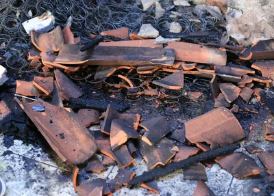 Colchão totalmente destruído